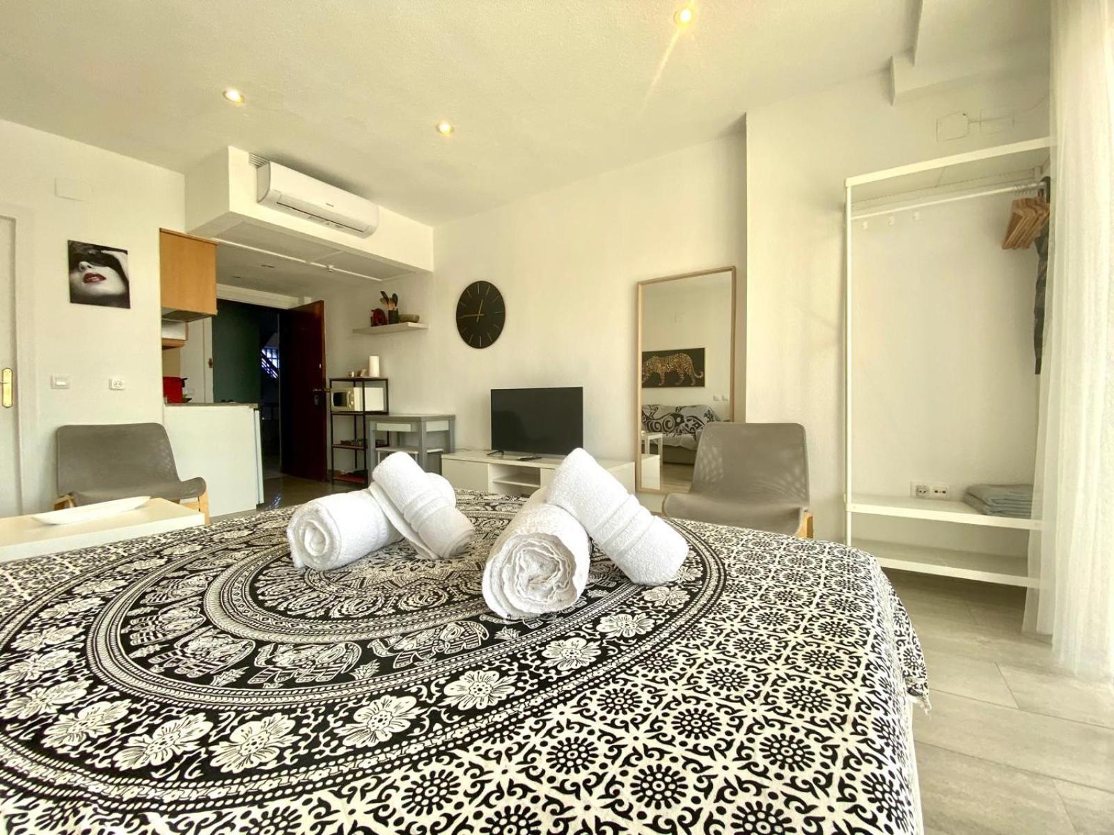 Riscal 6 By United Renters Apartment อาลิกันเต ภายนอก รูปภาพ